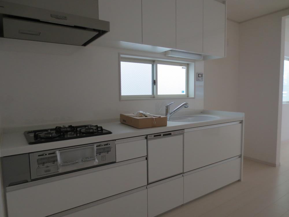 Kitchen. Room (May 2013) Shooting