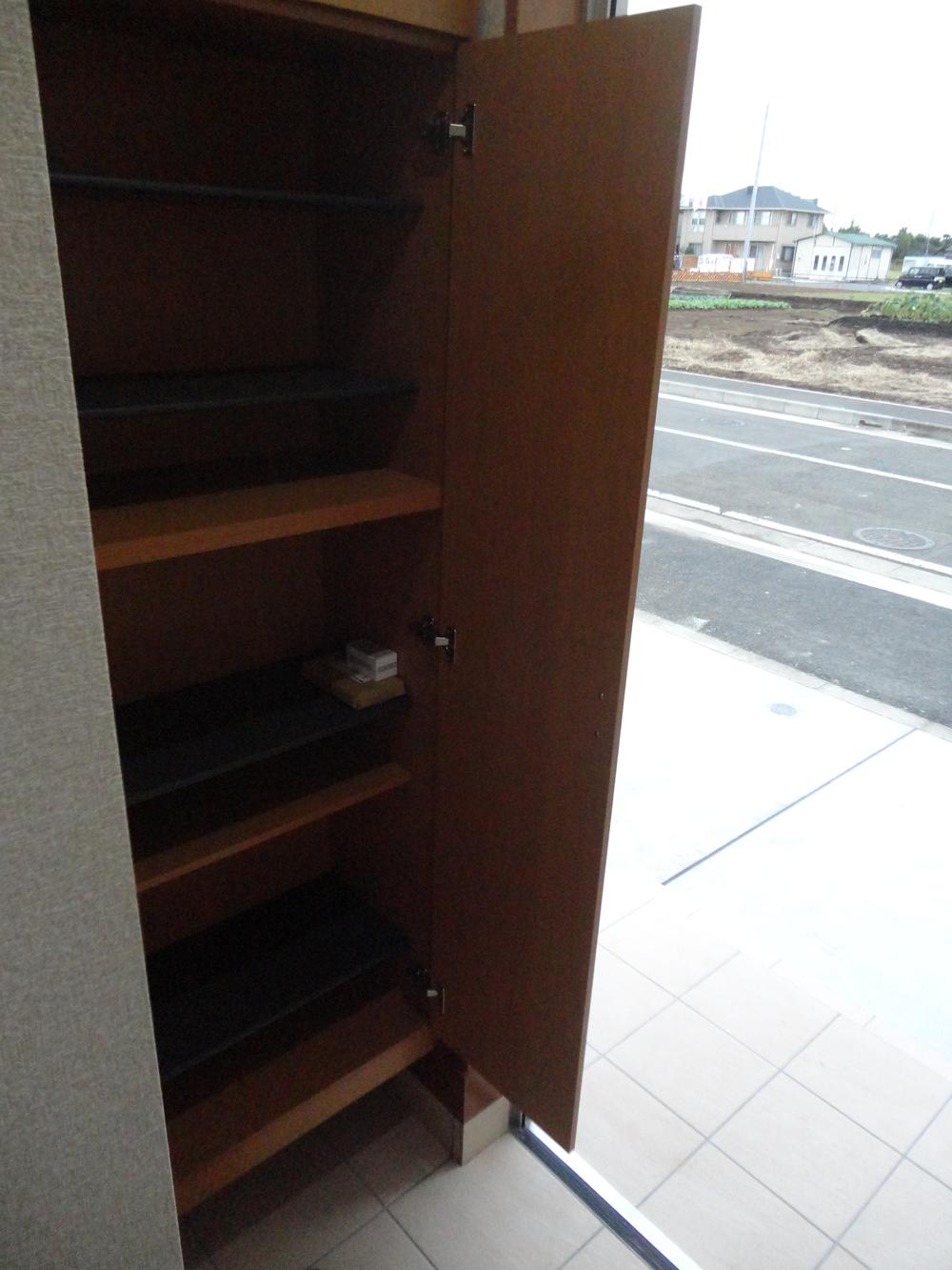 Entrance. Local (10 May 2013) Shooting