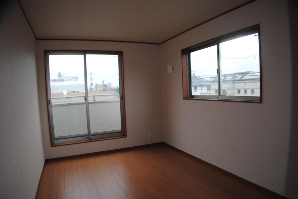 Non-living room. Indoor (10 May 2013) Shooting