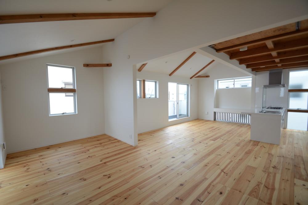 Living. 17.27 Pledge of LDK