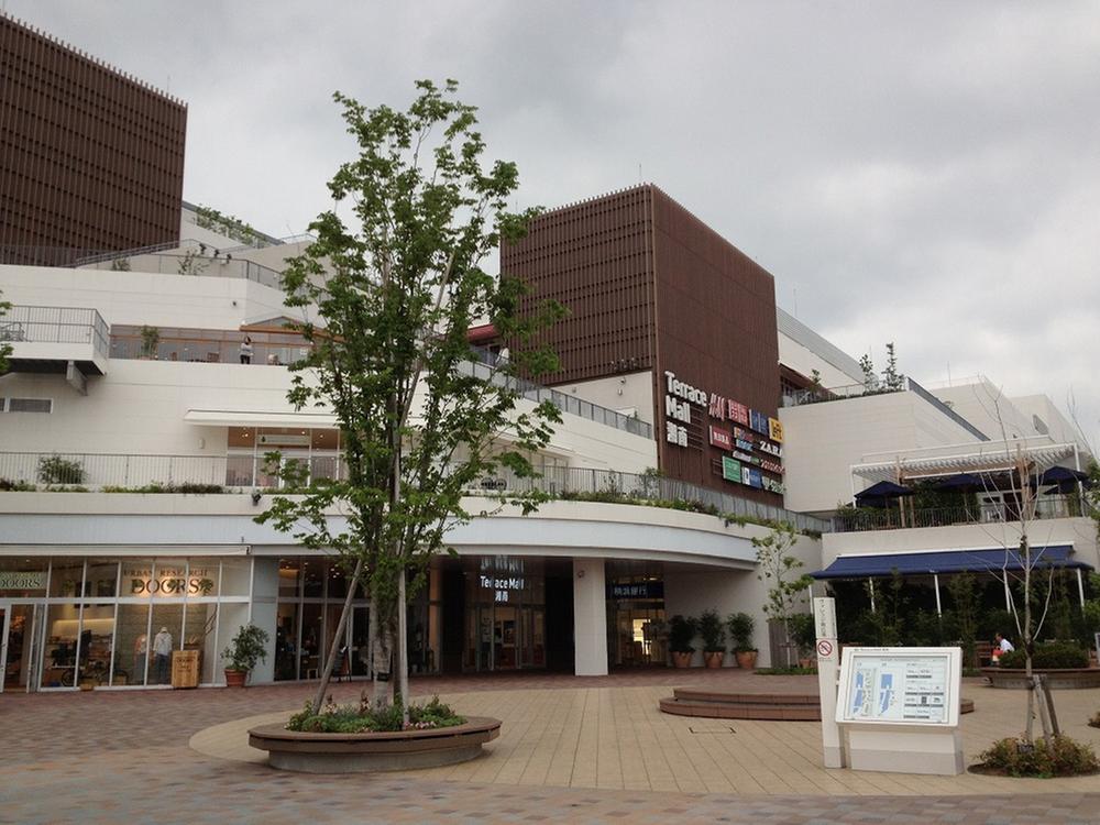 Shopping centre. Shonan Terrace Mall