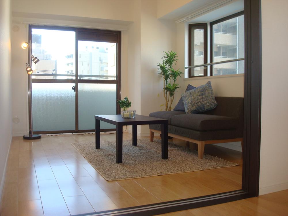 Non-living room. Indoor (11 May 2013) Shooting