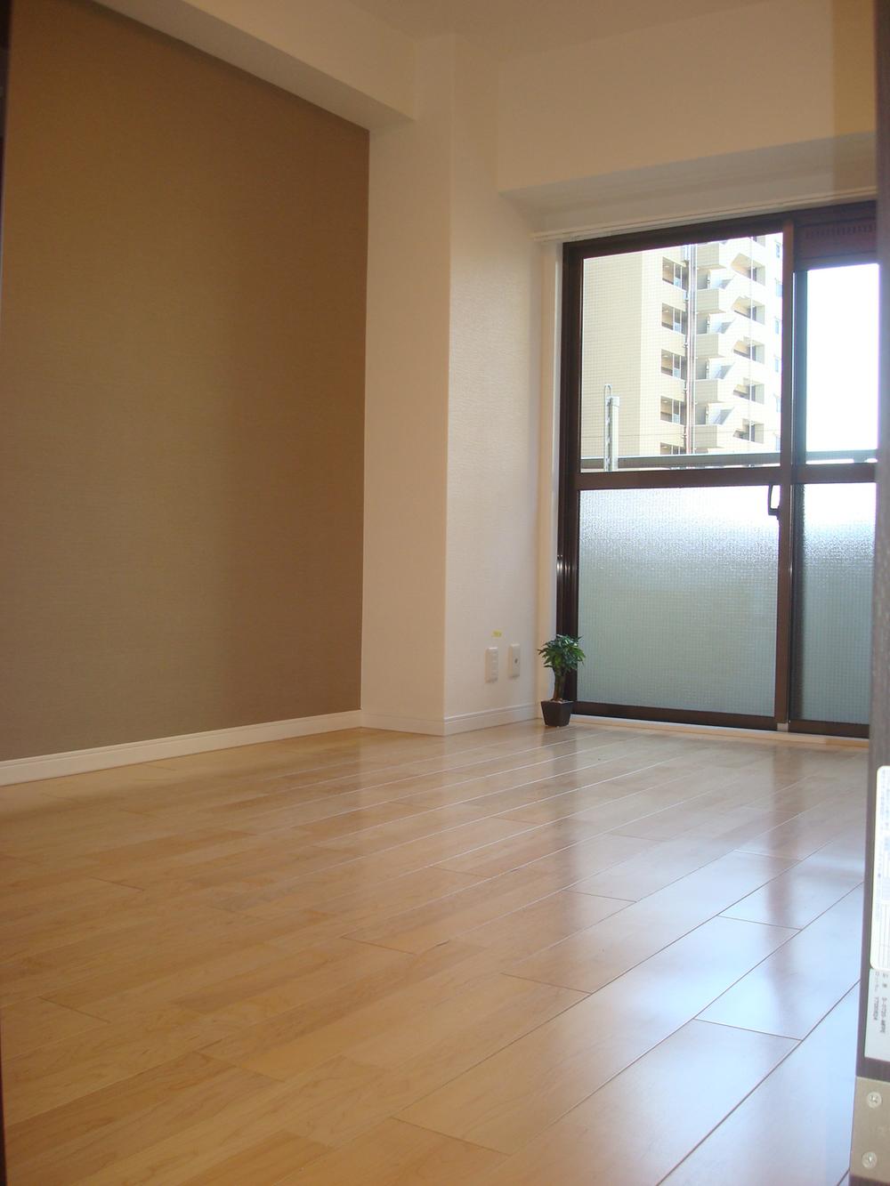 Non-living room. Indoor (11 May 2013) Shooting