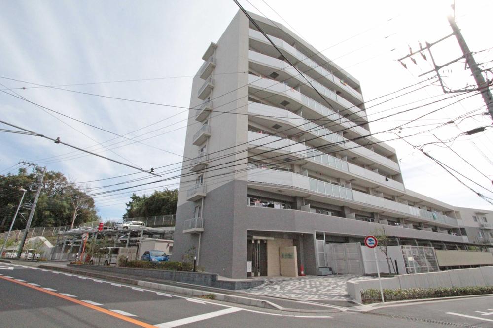 Local appearance photo. Local (12 May 2013) Shooting