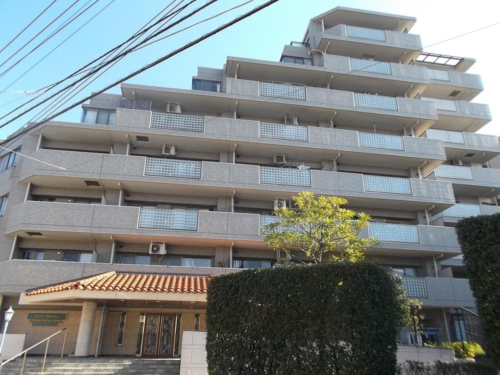 Local appearance photo. Local (12 May 2013) Shooting