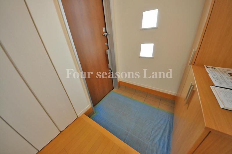 Entrance. Indoor (12 May 2013) Shooting