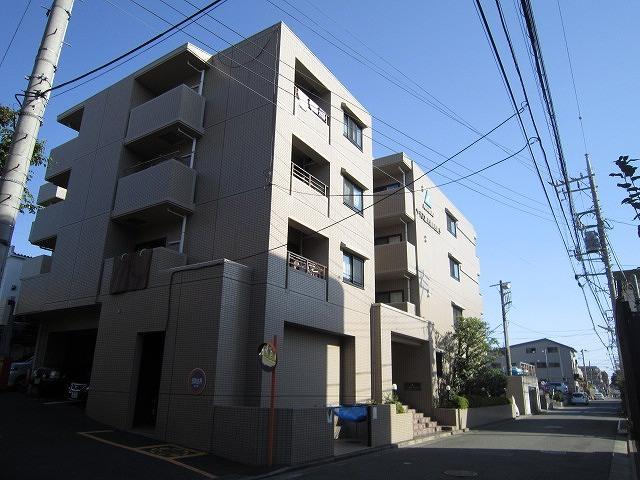 Local appearance photo. Local (11 May 2013) Shooting