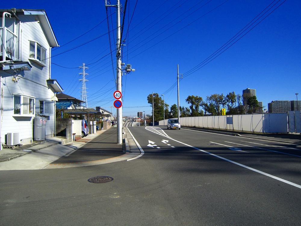 Other Environmental Photo. Is a good location with a single entered the access from the main street