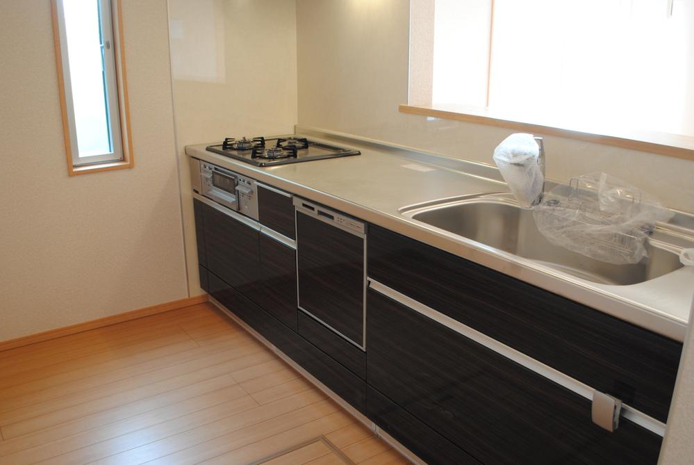 Kitchen. Room (May 2013) Shooting