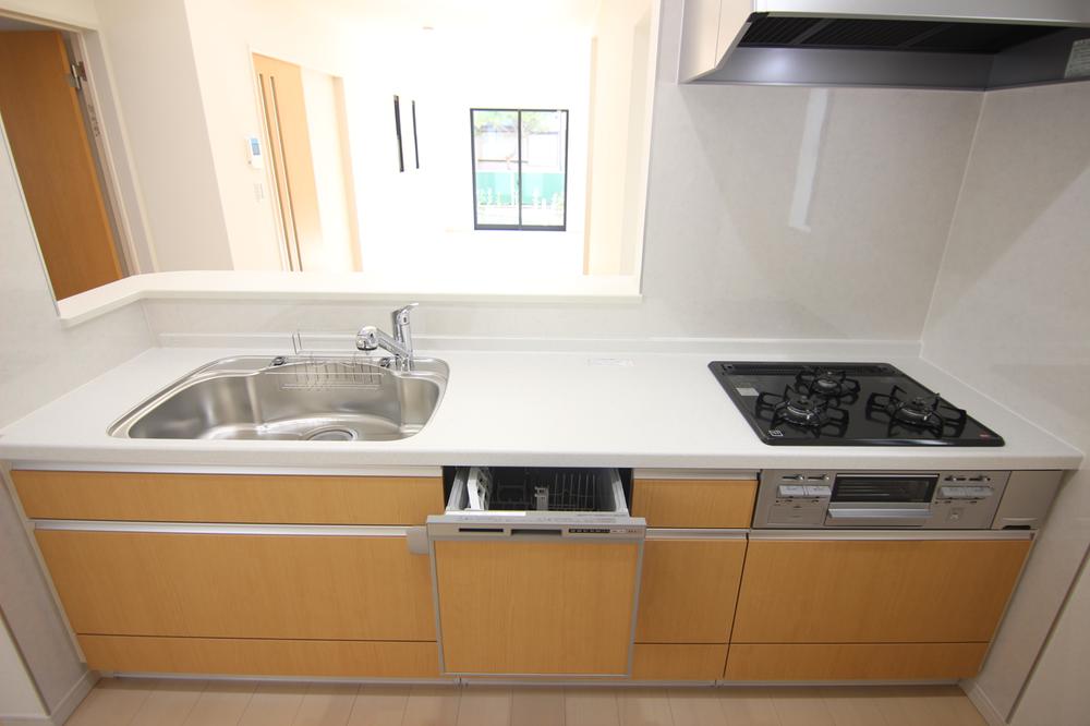 Kitchen. 4 Building: with system Kitchen ○ dishwasher dryer
