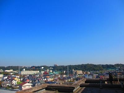 View photos from the dwelling unit. View from neighboring (November 2013) Shooting