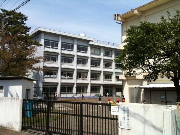 Primary school. 80m to Fujisawa elementary school