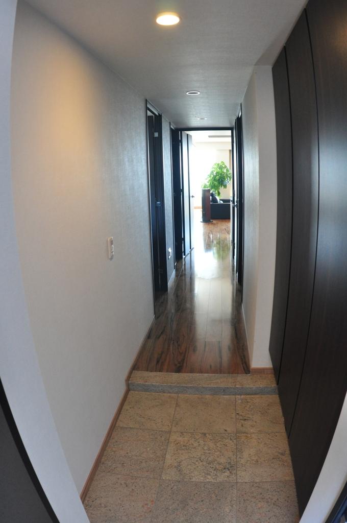 Other common areas. Common areas ・ Indoor corridor (2013 10)