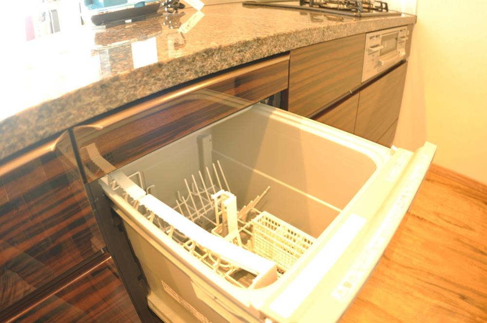 Kitchen. Indoor (10 May 2013) Shooting