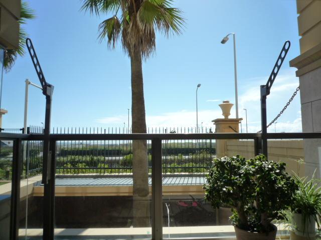 View photos from the dwelling unit. Local (September 2013) Shooting ※ Display of furniture and fixtures are not included in the sale price.