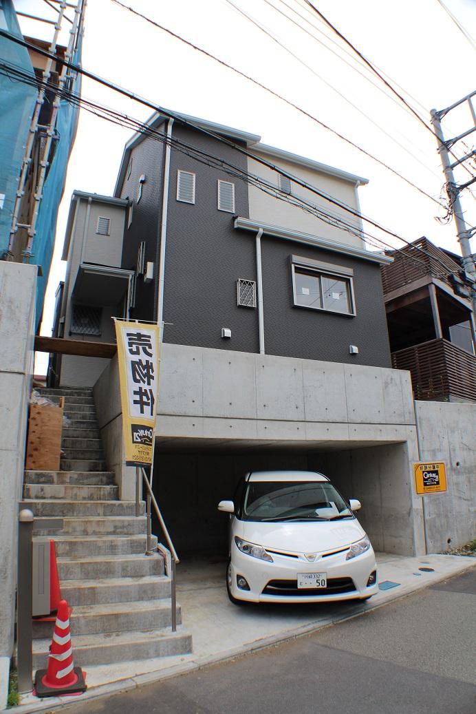 Local appearance photo. Local (June 2013) Shooting Also fits Easy minivan.