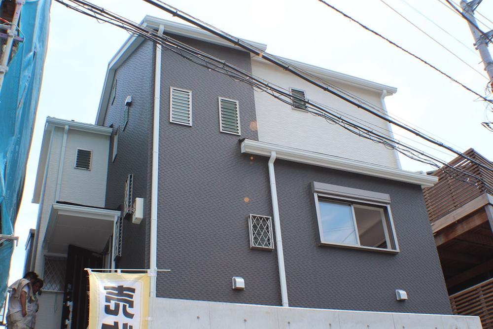 Local appearance photo. Local (July 2013) shooting is soon completed! !