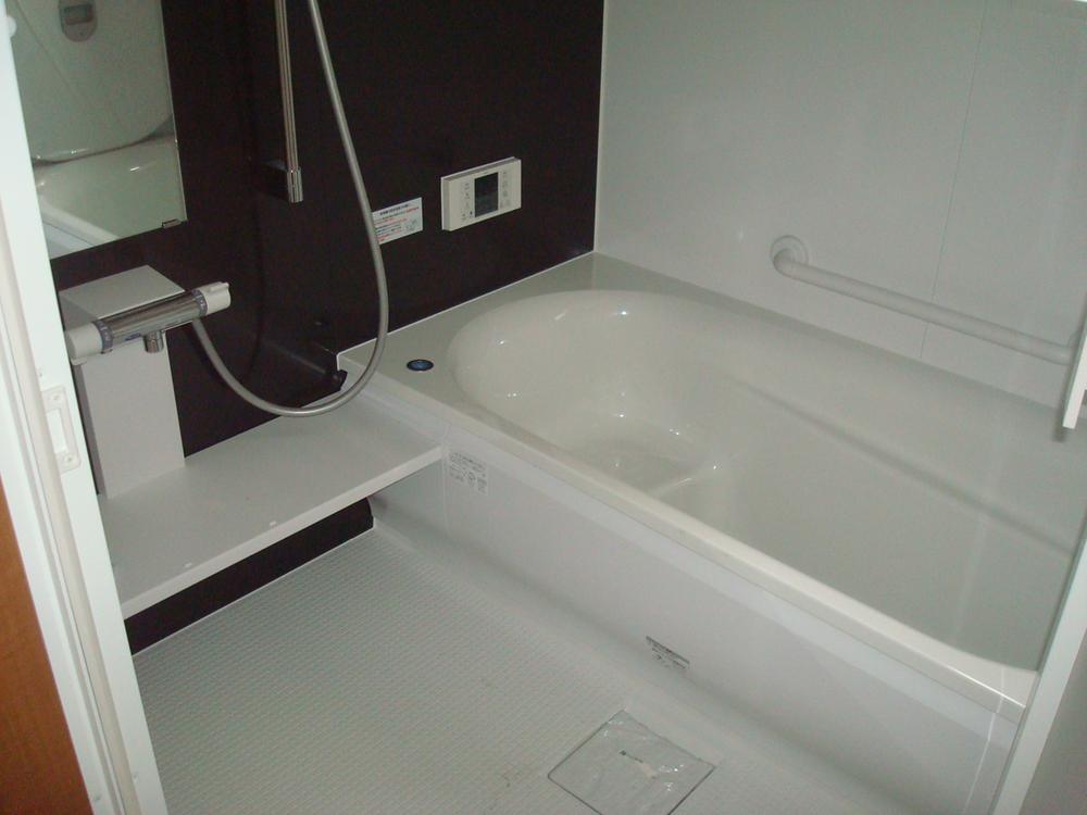 Bathroom. 1.2 Building common (November 2013) Shooting