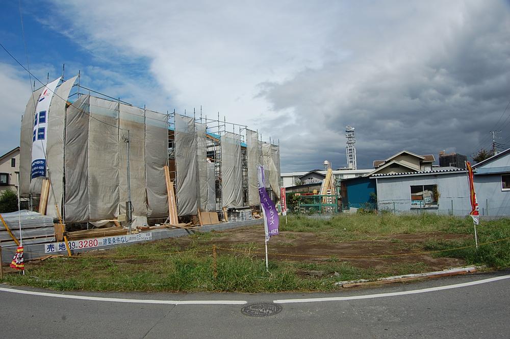 Local appearance photo. Local (11 May 2013) Shooting