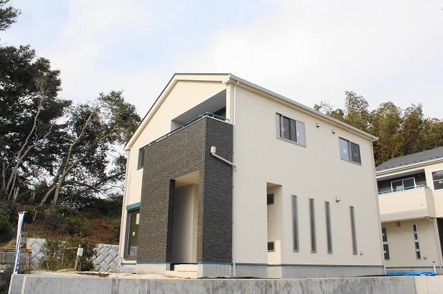 Local appearance photo. Because it is in one entered the location from the main street, You can also be at ease playing in the house before or garden children. Also glad equipment building is equipped. 