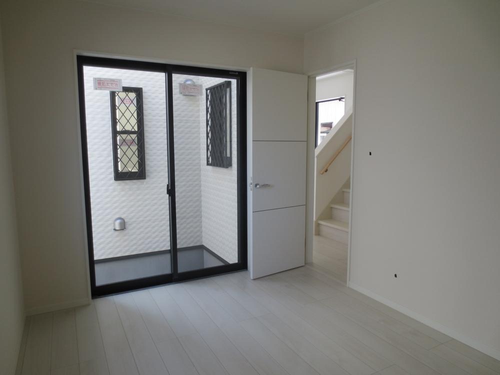 Non-living room. The courtyard from the first floor of the living room ☆