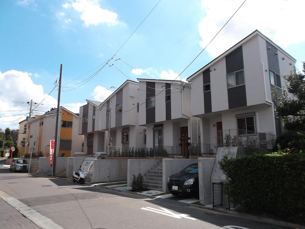 Local photos, including front road. Local (September 2013) Shooting