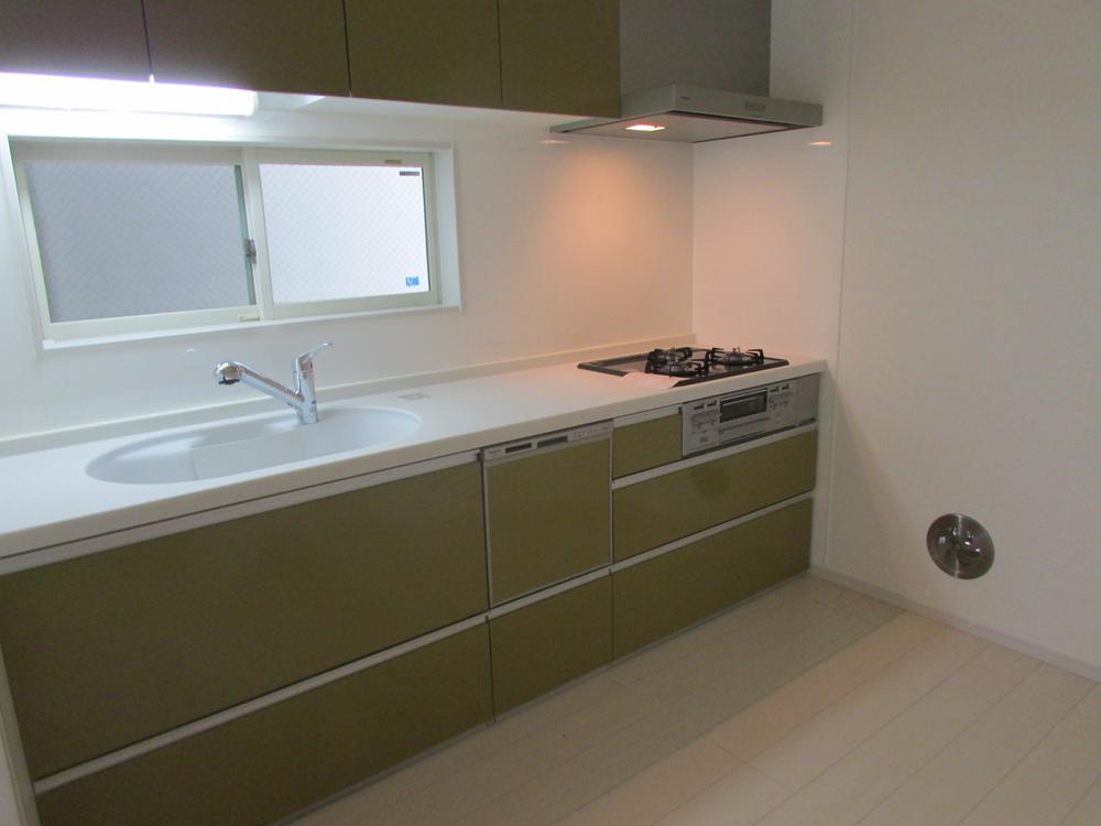 Kitchen. Room (August 2013) Shooting