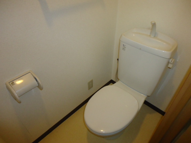 Toilet. Auto-lock support! Facility ・ Storage enhancement