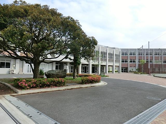 Junior high school. 1536m to Fujisawa Municipal first junior high school