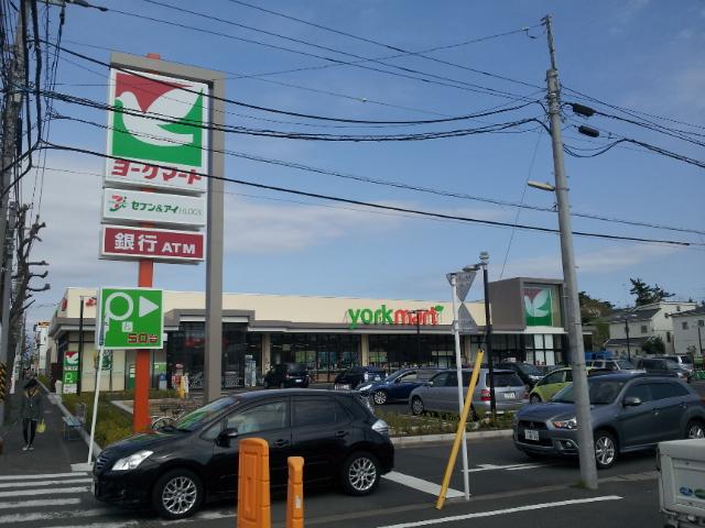 Supermarket. Indoor (April 2013) convenient to be able to shoot York Mart