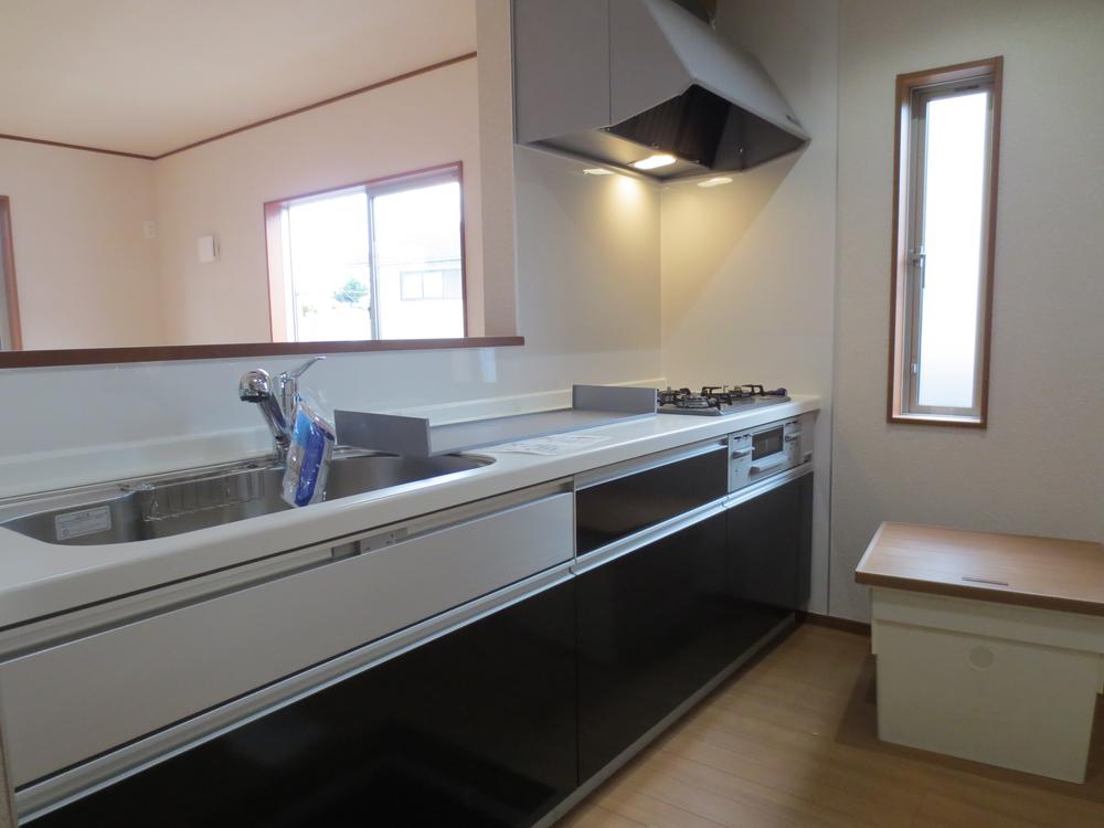 Kitchen. Indoor (12 May 2013) Shooting