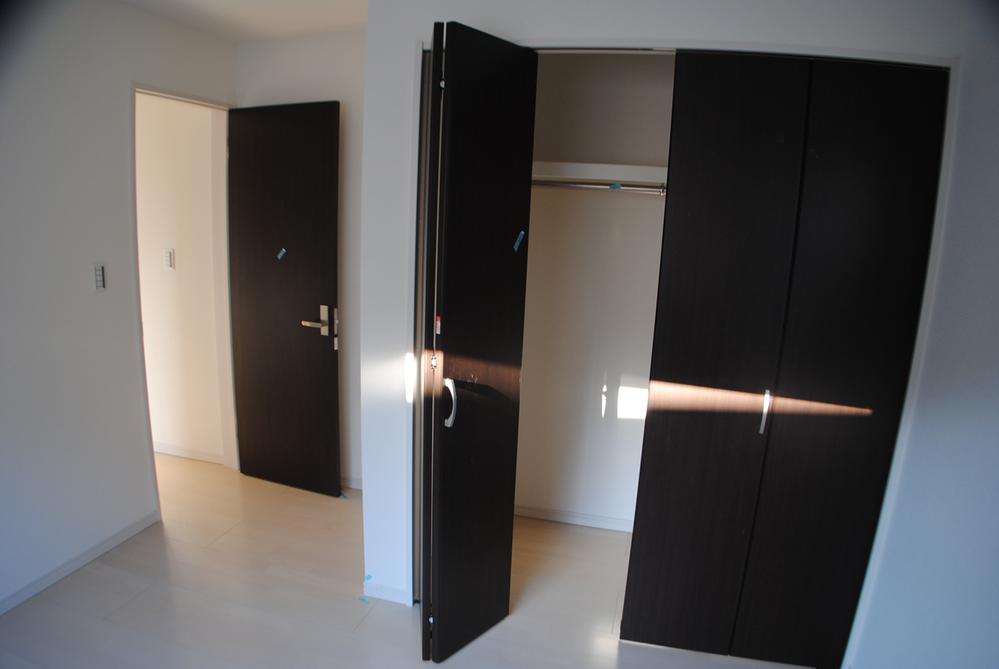 Non-living room. Indoor (12 May 2013) Shooting