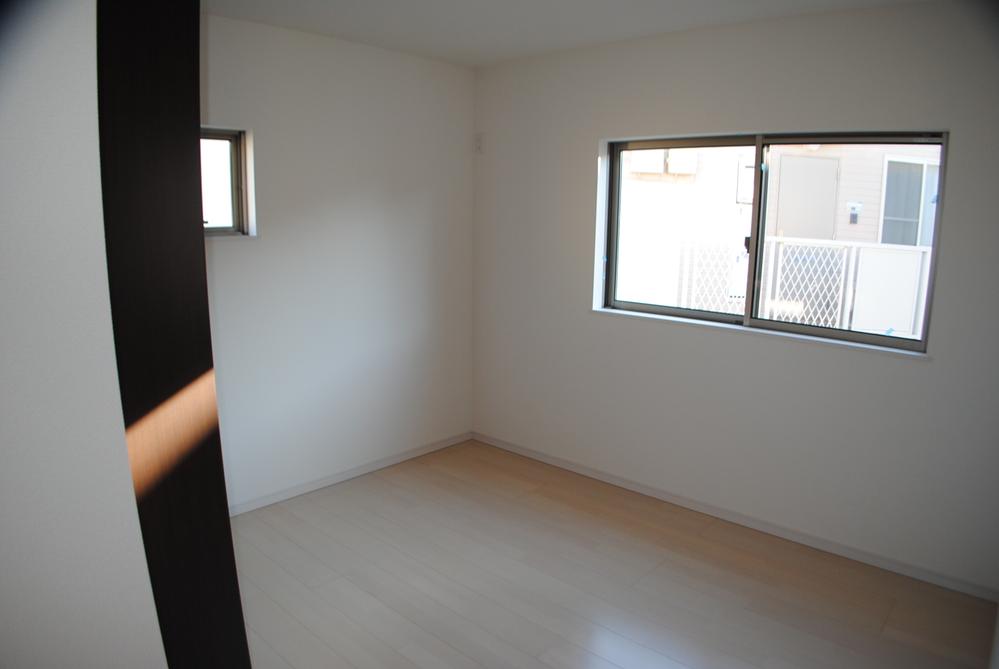 Non-living room. Indoor (12 May 2013) Shooting