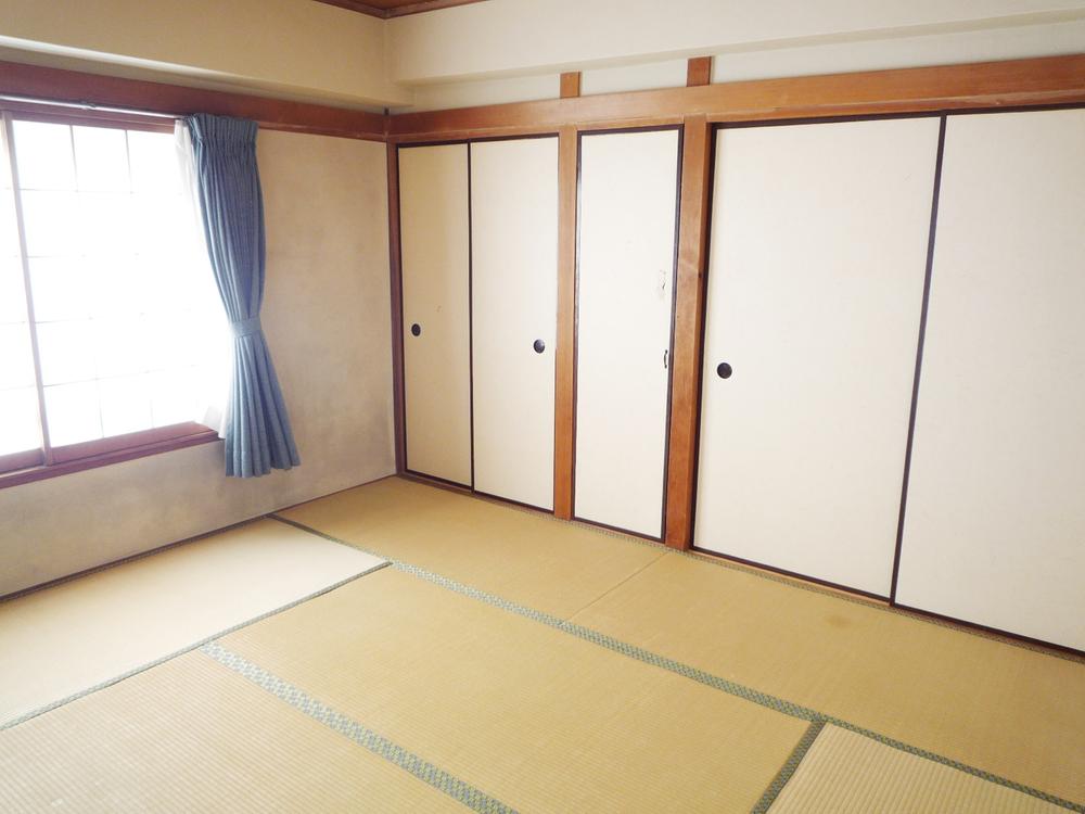 Non-living room. Local (May 2013) Shooting