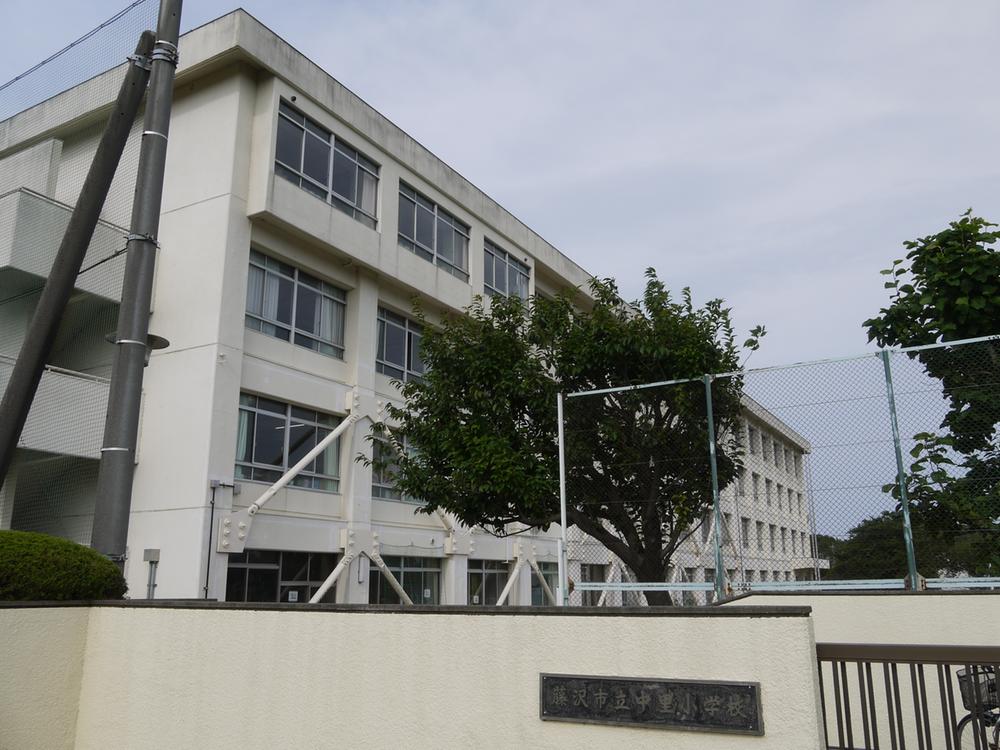 Primary school. 788m until the Fujisawa Municipal Nakazato Elementary School