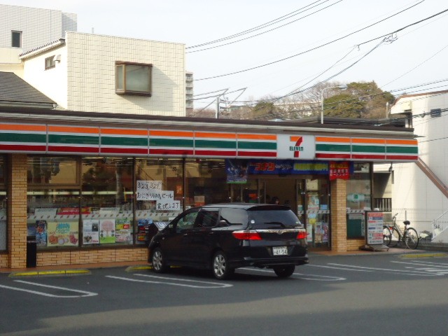 Convenience store. Seven-Eleven Fujisawa Asahi store up (convenience store) 374m