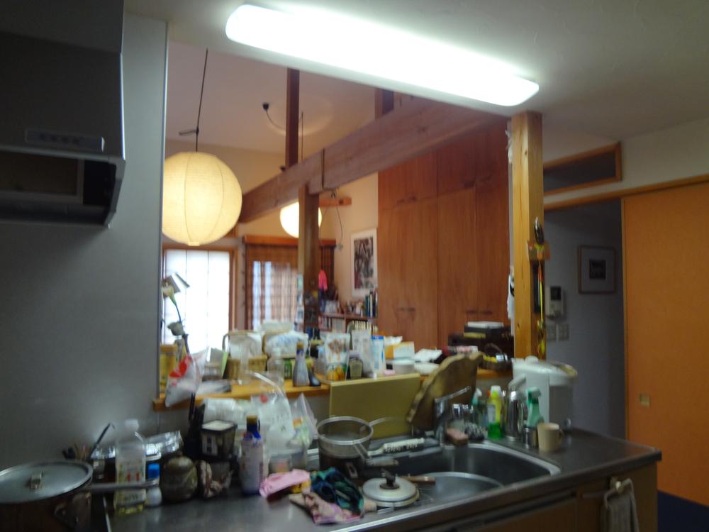 Same specifications photo (kitchen). Living from the kitchen