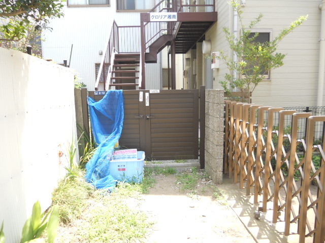 Entrance. The distance to the station is attractive rooms