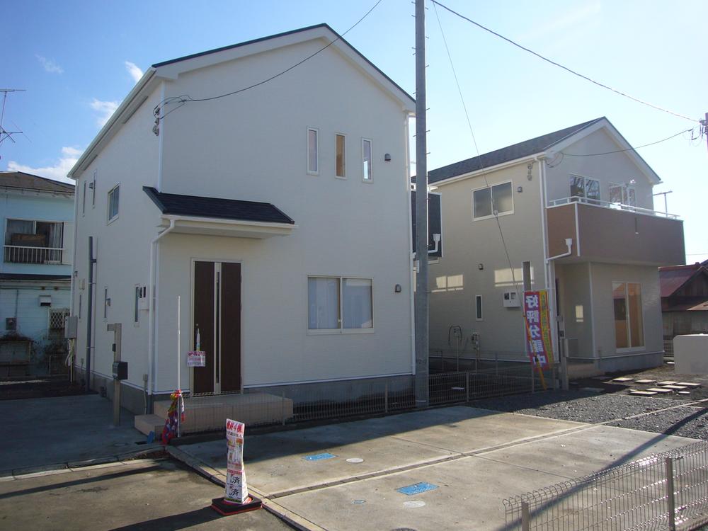 Local appearance photo. Local (12 May 2013) Shooting