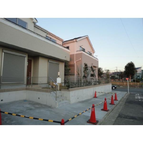 Local photos, including front road