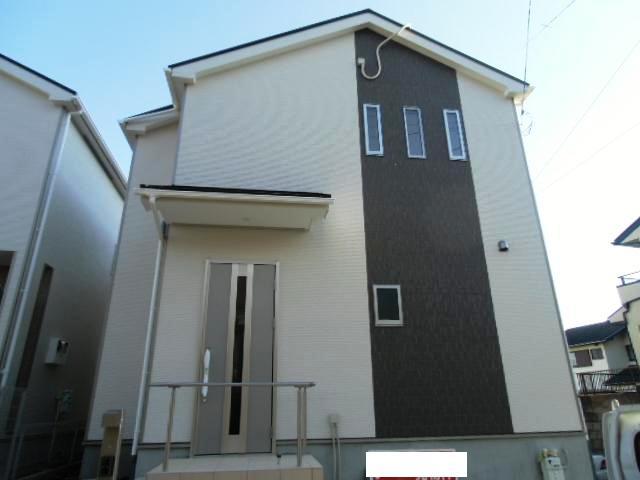 Local appearance photo. Local (12 May 2013) Shooting