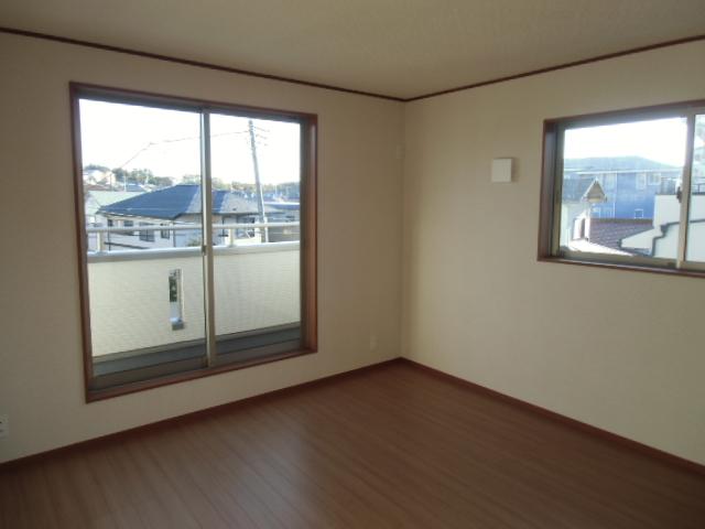 Non-living room. Indoor (12 May 2013) Shooting