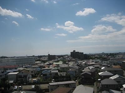 View photos from the dwelling unit. View from the site (August 2013) Shooting