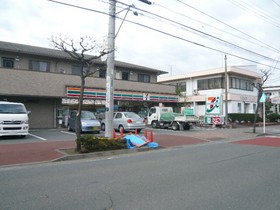 Convenience store. 550m to Seven-Eleven (convenience store)