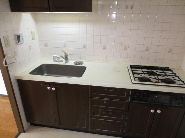 Kitchen. Room (August 2013) Shooting