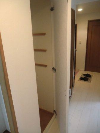 Receipt. Corridor storage.