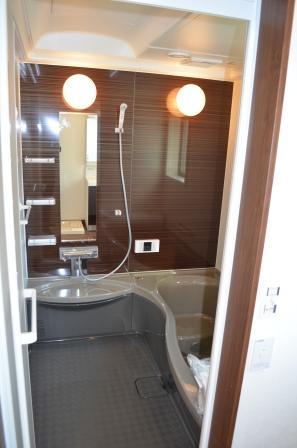 Bathroom. Bath of the same specification, Sound bath with shower which music to listen, Indoor (12 May 2013) Shooting