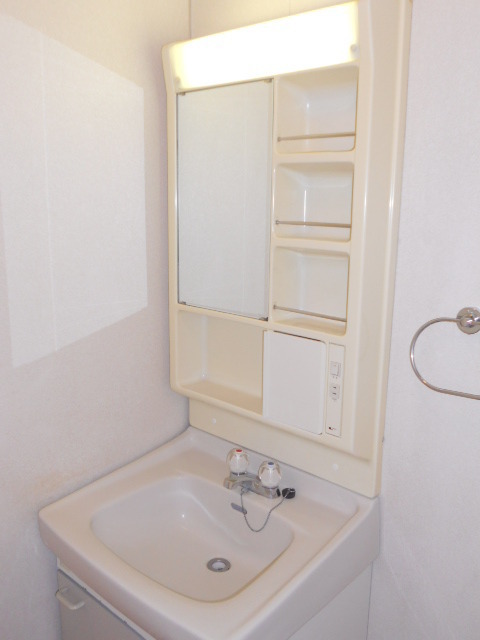 Washroom.  ☆ Sunny ・ Corner room three-sided lighting ☆ 