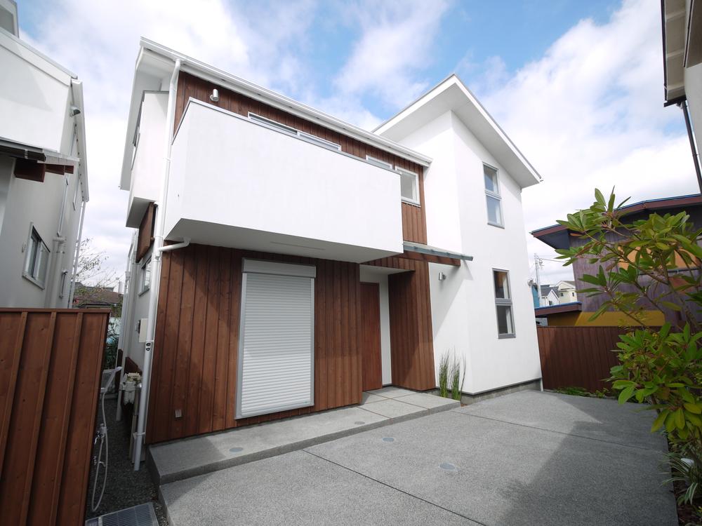 Local appearance photo. Local H Building (October 2013) Shooting