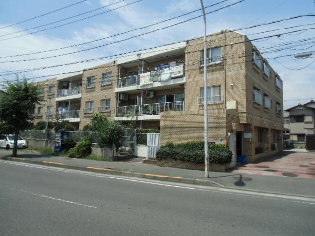 Local appearance photo. Local (08 May 2013) Shooting